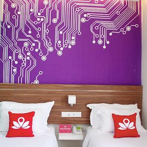 Standard Zimmer mit Kingsize-Bett